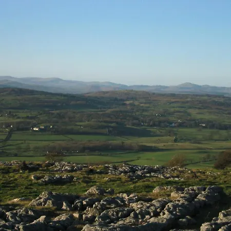 Rock - Log Burners And Jacuzzi Bath * Lindale